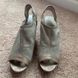 Dana Buchman Wedge Heels - Tan/Grey/Gold 8 1/2